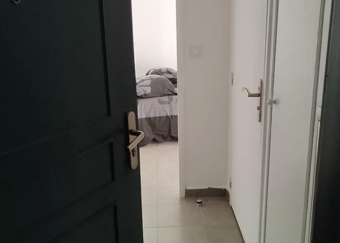 Apartment Centre Rouen Rive Gauche Au Pied Du T4 Le Petit-Quevilly